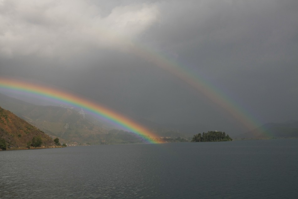 瀘沽湖雙彩虹