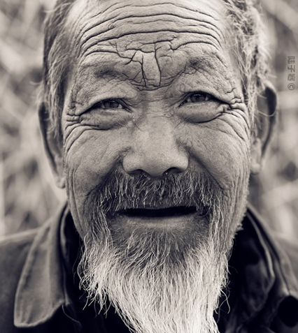 老年人的面部皺紋