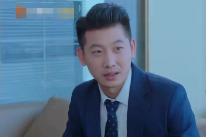 周明(都市情感劇《暖陽之下》中的角色) 周明(都市情感劇《暖陽之下》中的角色)