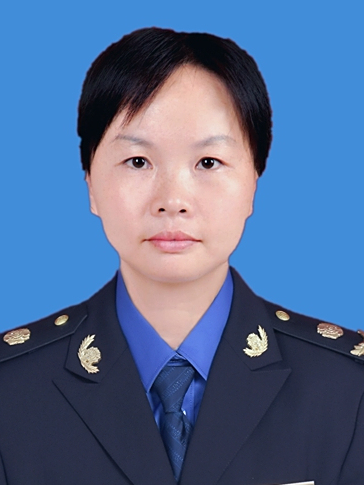 熊官芳 熊官芳