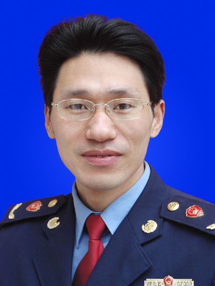 楊曉東(五峰市場監督管理局黨組成員、副局長) 楊曉東(五峰市場監督管理局黨組成員、副局長)
