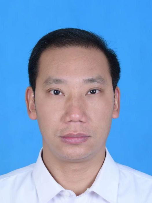 黃斌全(廣西壯族自治區貴港市港南區紀委監委駐區教育局紀檢監察組組長、港南區教育局黨組成員) 黃斌全(廣西壯族自治區貴港市港南區紀委監委駐區教育局紀檢監察組組長、港南區教育局黨組成員)