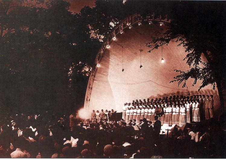 哈響1961年第一屆“哈夏”閉幕式演出