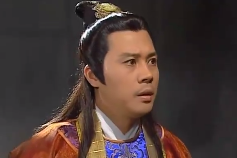 嚴峰(《無敵縣令》中的角色,由佟瑞欣飾演) 嚴峰(《無敵縣令》中的角色,由佟瑞欣飾演)
