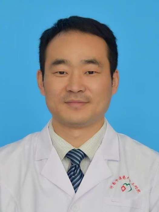 張德生(河南中醫藥大學第三附屬醫院骨傷科副主任中醫師) 張德生(河南中醫藥大學第三附屬醫院骨傷科副主任中醫師)