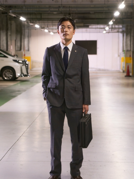 櫻庭(日本特攝劇《No.1戰隊豪獸者》中登場的角色) 櫻庭(日本特攝劇《No.1戰隊豪獸者》中登場的角色)