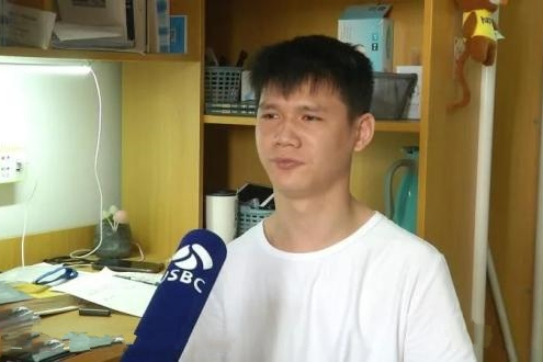 劉威麟(腦癱男孩考研成功熱議人物) 劉威麟(腦癱男孩考研成功熱議人物)