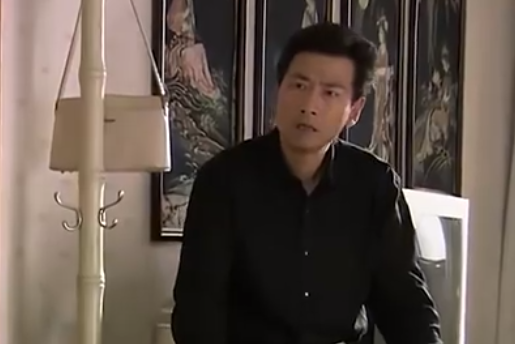 何中信(都市親情劇《丑角爸爸》中的角色) 何中信(都市親情劇《丑角爸爸》中的角色)