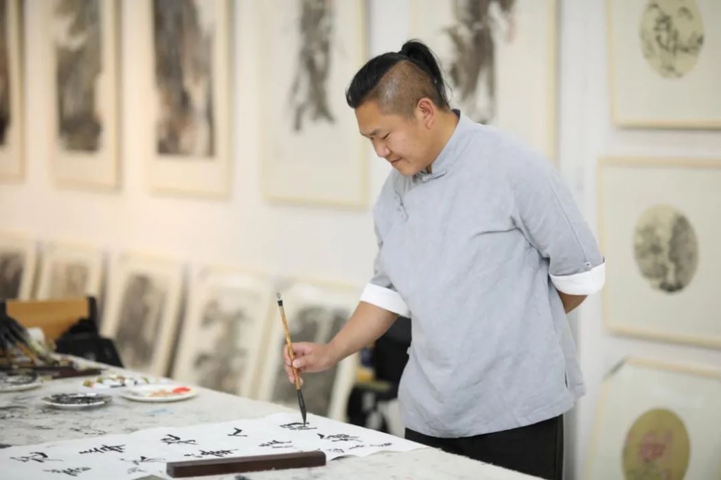 董正文(書畫家) 董正文(書畫家)