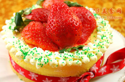 南瓜草莓慕斯蛋糕
