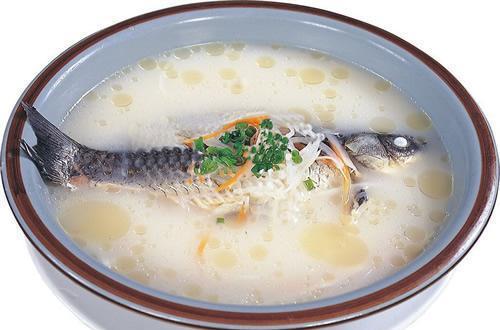 北芪生魚湯