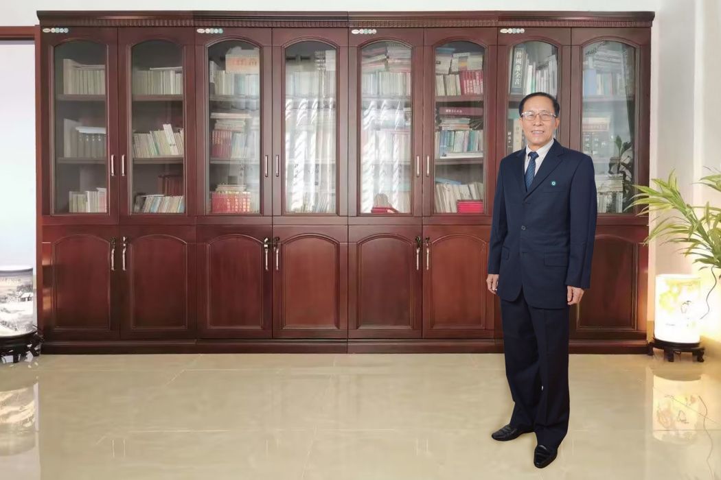 陳介雄 陳介雄