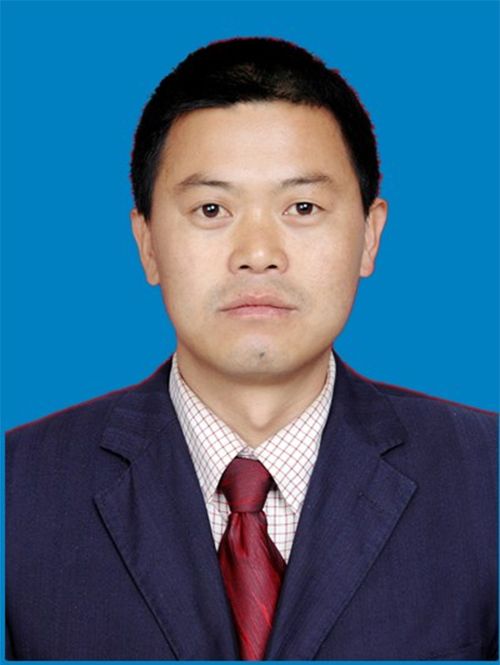 張成(雲南省保山市騰衝市猴橋鎮綜合執法大隊長) 張成(雲南省保山市騰衝市猴橋鎮綜合執法大隊長)