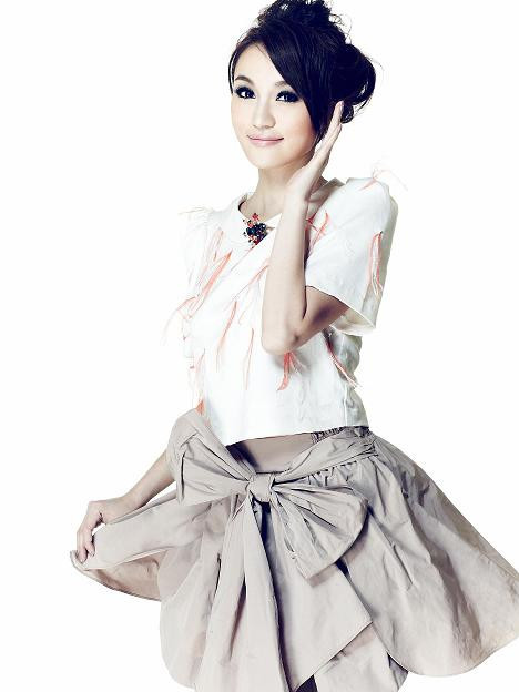 趙晨妍(赤雪(北京現代音樂學院畢業歌手)) 趙晨妍(赤雪(北京現代音樂學院畢業歌手))