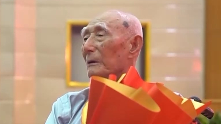 趙偉(抗戰老兵)