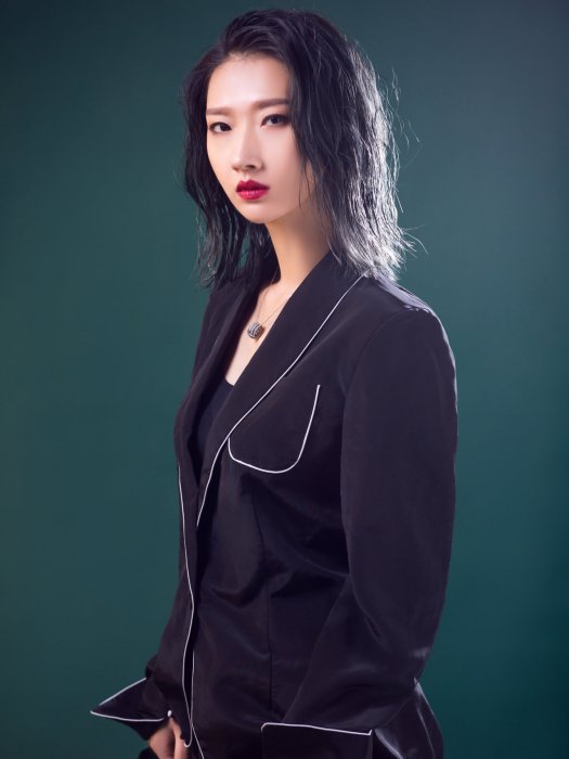張茜(中國內地女歌手) 張茜(中國內地女歌手)