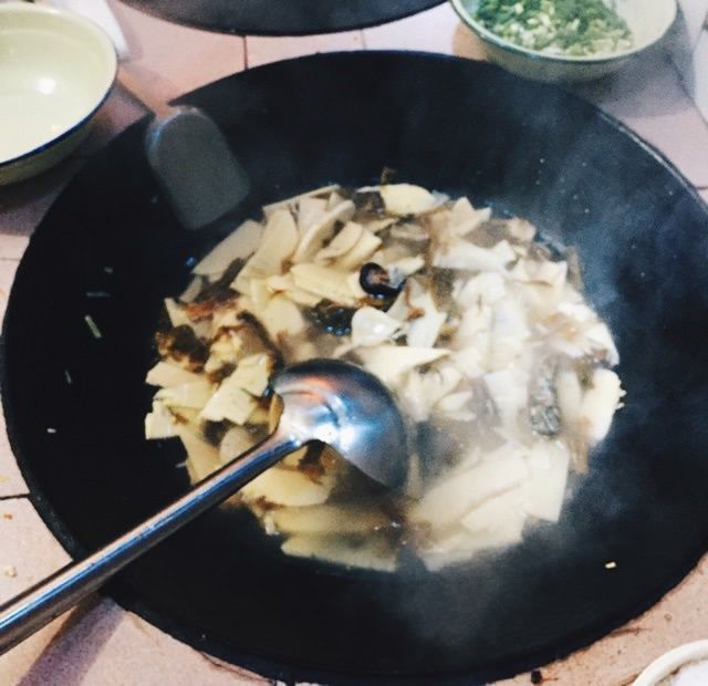 酸辣筍湯 酸辣筍湯