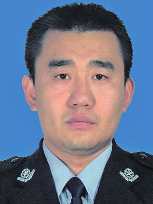 劉峰(濟南市公安局市中區分局巡警大隊一中隊民警) 劉峰(濟南市公安局市中區分局巡警大隊一中隊民警)
