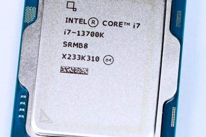 Intel 酷睿i7 13700K Intel 酷睿i7 13700K