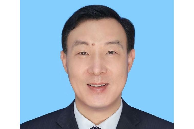 林剛(江蘇省揚州市職業大學黨委副書記、校長) 林剛(江蘇省揚州市職業大學黨委副書記、校長)