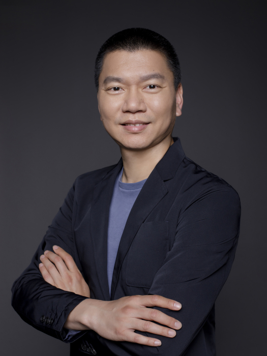 何毅進 何毅進