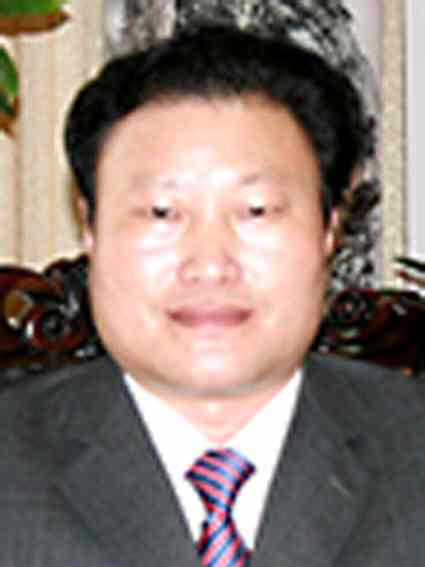 王言余 王言余