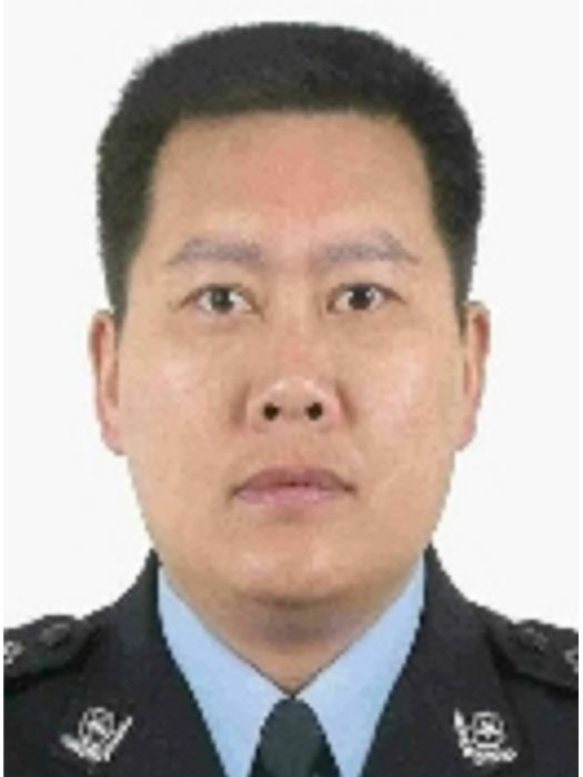 朱曉偉(河南省南陽市西峽縣公安局黨委委員、副局長) 朱曉偉(河南省南陽市西峽縣公安局黨委委員、副局長)