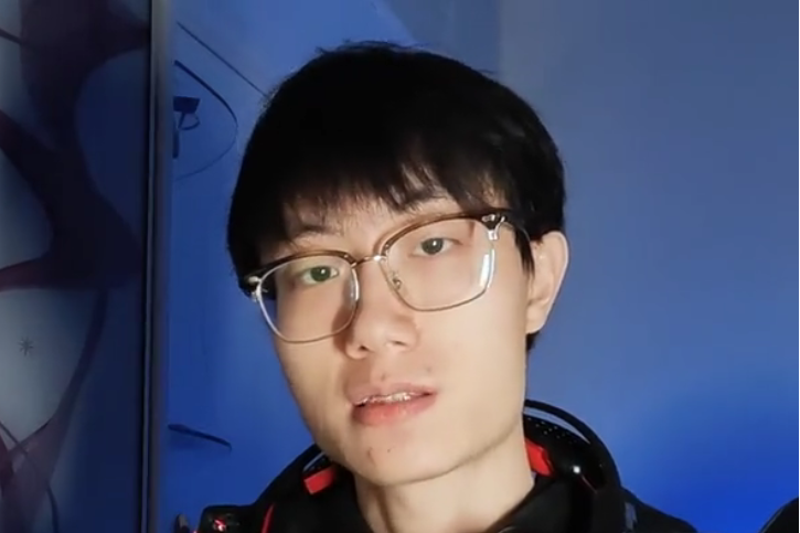 浪人胡懿懿