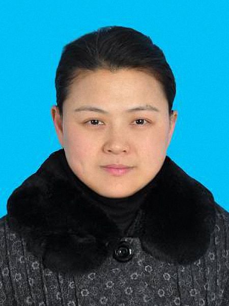 周英(貴州省安順市生態移民局四級調研員) 周英(貴州省安順市生態移民局四級調研員)