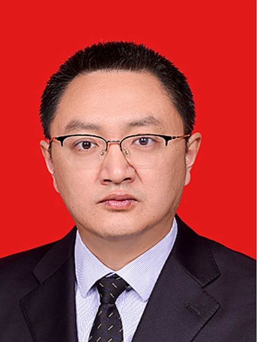 許建明(上海市氣象局長三角環境氣象預報預警中心主任兼上海市氣象與健康重點實驗室主任,農工黨徐匯區委副主委) 許建明(上海市氣象局長三角環境氣象預報預警中心主任兼上海市氣象與健康重點實驗室主任,農工黨徐匯區委副主委)