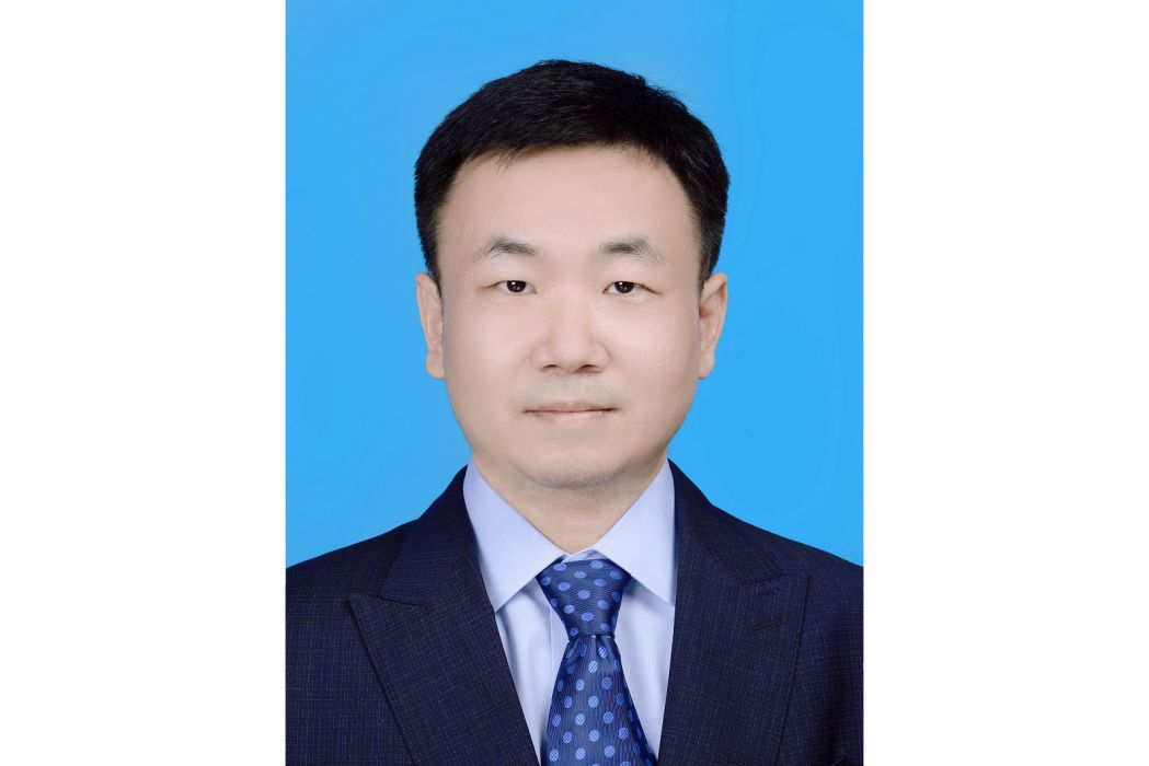李楠(青海省財政廳黨組成員、援青工作辦公室主任) 李楠(青海省財政廳黨組成員、援青工作辦公室主任)