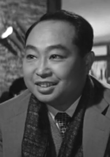 女人步上樓梯時(女人上樓梯時)