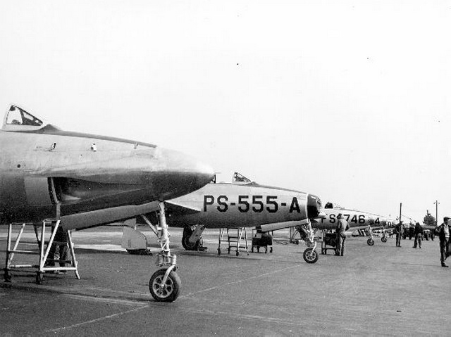 XP-84A（機號PS-555A）