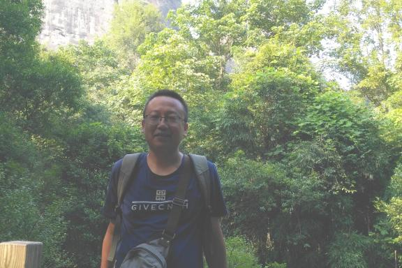 張宏武(寧夏師範學院數學與計算機科學學院教師) 張宏武(寧夏師範學院數學與計算機科學學院教師)