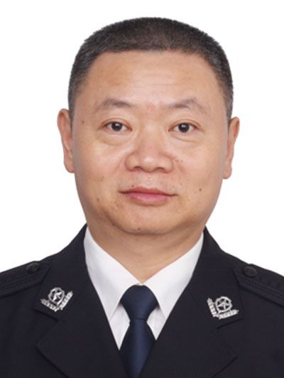 李秀華(宜昌市公安局原常務副局長) 李秀華(宜昌市公安局原常務副局長)
