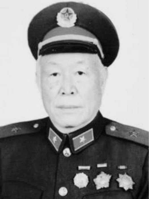 劉志(正兵團職離休幹部、原解放軍政治學院政治部主任) 劉志(正兵團職離休幹部、原解放軍政治學院政治部主任)