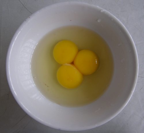 三黃蛋