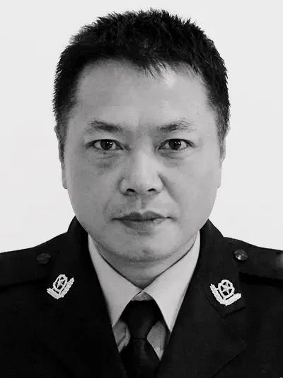 李春林(遵義市第一看守所原民警) 李春林(遵義市第一看守所原民警)