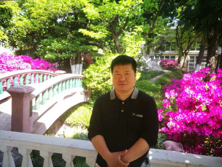 張德君(中國書法家協會會員) 張德君(中國書法家協會會員)
