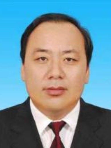 王德忠(巴彥淖爾市委員會網路安全和信息化委員會辦公室副主任、黨支部副書記) 王德忠(巴彥淖爾市委員會網路安全和信息化委員會辦公室副主任、黨支部副書記)