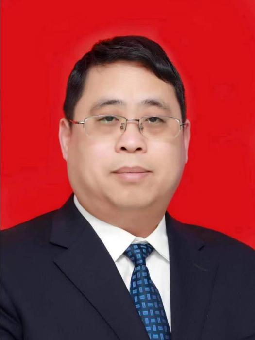 王風雷(山西省呂梁市孝義市政協副主席,市行政審批服務管理局局長) 王風雷(山西省呂梁市孝義市政協副主席,市行政審批服務管理局局長)