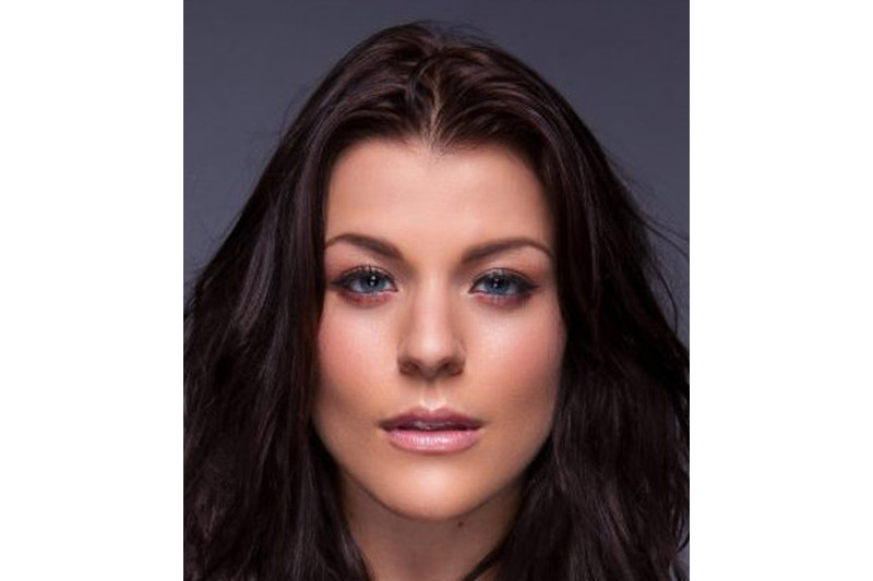 Janelle Ginestra Janelle Ginestra