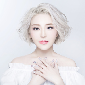 中國內地女歌手 崔子格