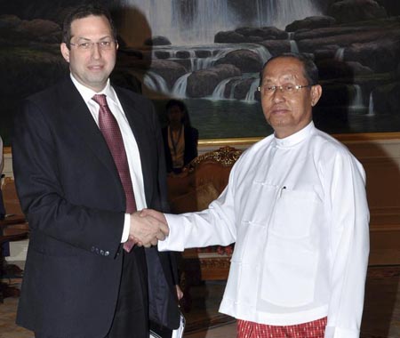 德里克·米切爾出訪緬甸
