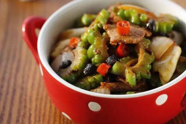 兔肉苦瓜 兔肉苦瓜