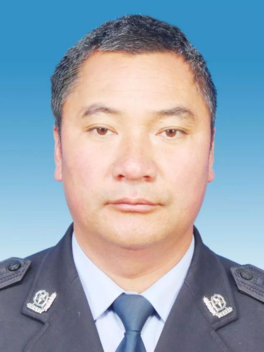 陳永明(雲南省麗江市寧蒗縣公安局刑事偵查大隊教導員) 陳永明(雲南省麗江市寧蒗縣公安局刑事偵查大隊教導員)