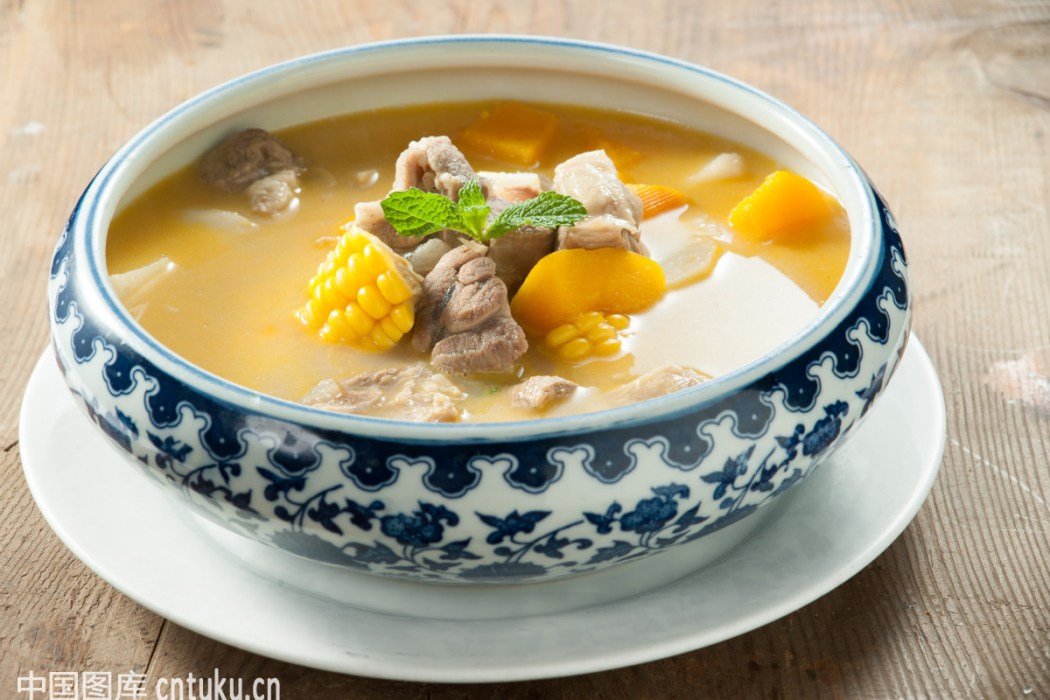 蔬菜小排湯 蔬菜小排湯