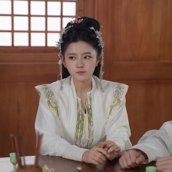 李明珠 李明珠
