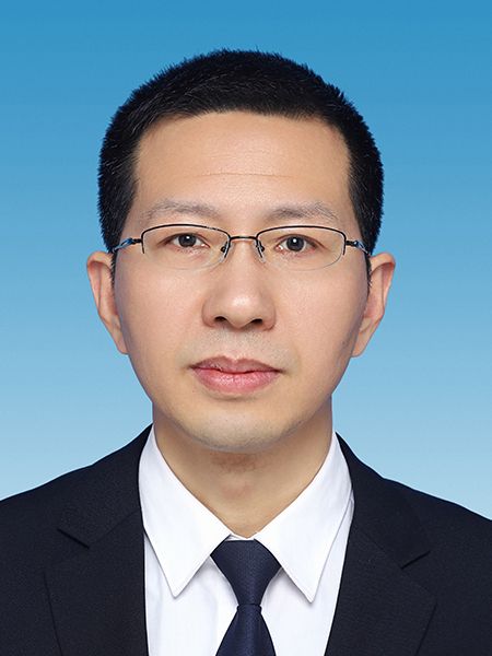 張德強(重慶市涪陵區委教育工委委員、區教委副主任) 張德強(重慶市涪陵區委教育工委委員、區教委副主任)
