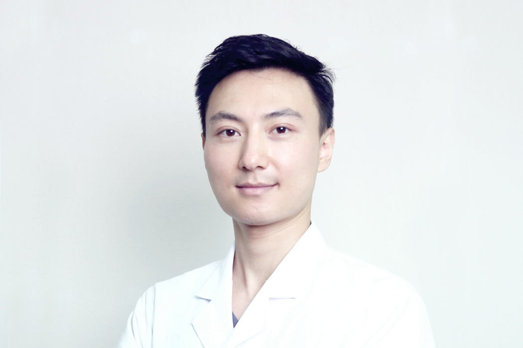侯偉(上海雅尚醫療美容門診部醫師) 侯偉(上海雅尚醫療美容門診部醫師)